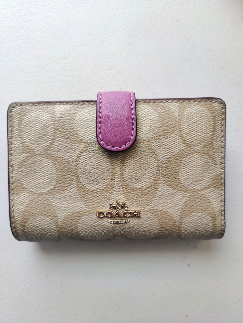 COACH F23553 Signature Canvas PVC Wallet Medium Corner Zip Khaki / Dark Pink
